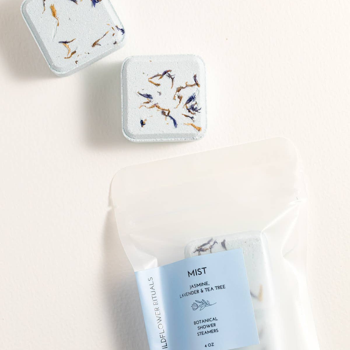 Shower steamers Jasmine Laventer and tea trea oil