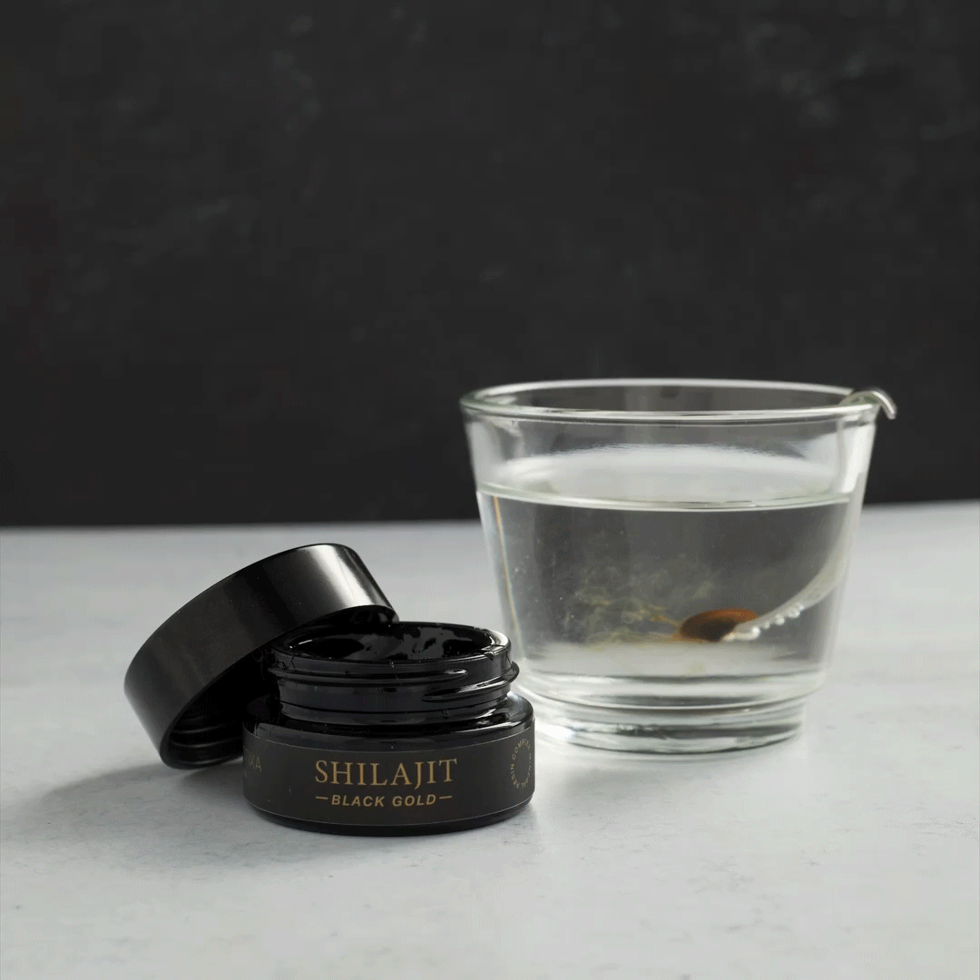 Shilajit being dissolved